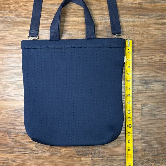 Quilted Koala Koala Go! Town Crossbody Bag Navy Neoprene - Picture 4 of 12